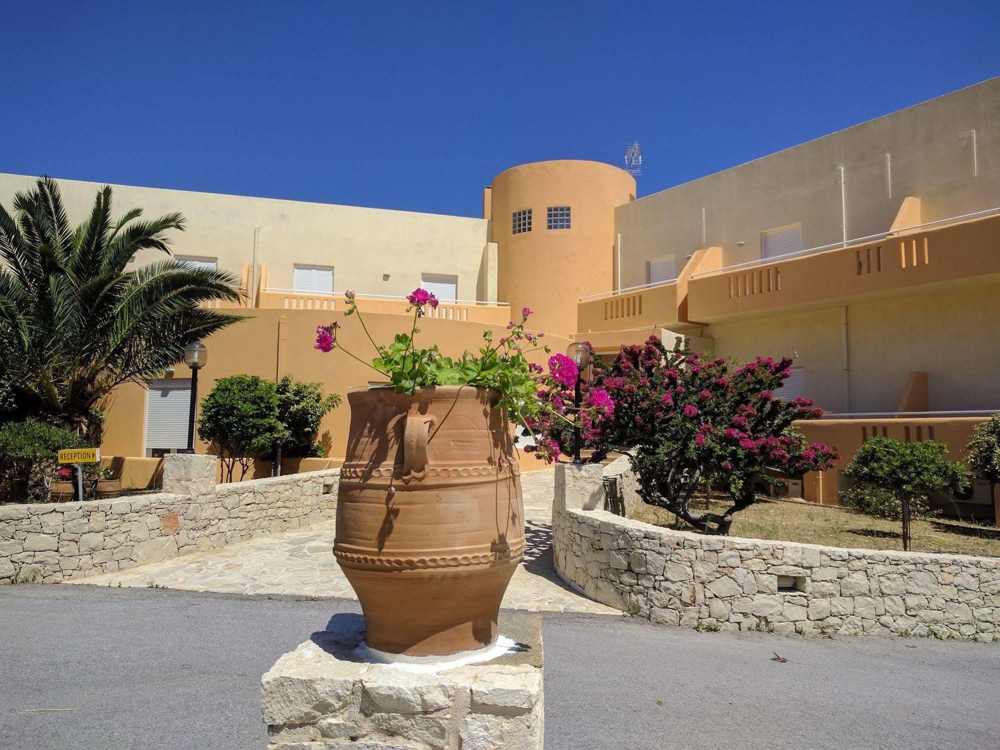 Hotel Sea Breeze Sitia  Exterior foto